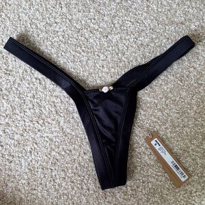 SKIMS Stretch Satin Butterfly Thong - Onyx